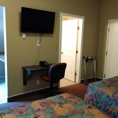 Bonnyville Hotel Esterno foto